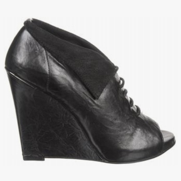 Sam Edelman lace up leather ankle booties - Picture 1 of 12